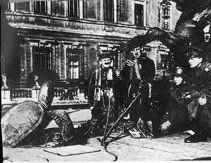 德国柏林工人总罢工并武装起义（历史上今天lssjt.cn）